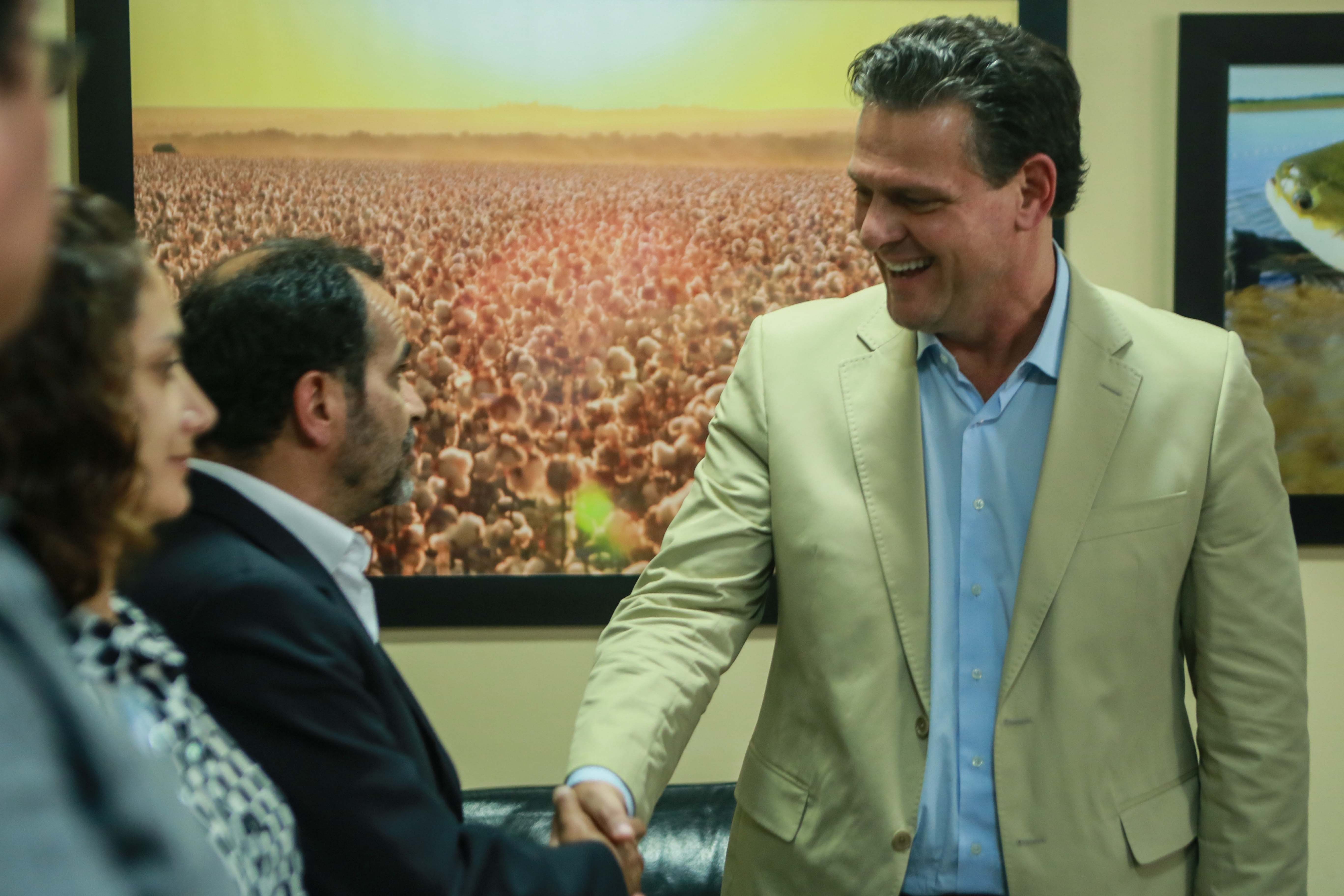 FÃ¡varo sela acordo com BolÃ­via para fornecimento de gÃ¡s a Mato Grosso