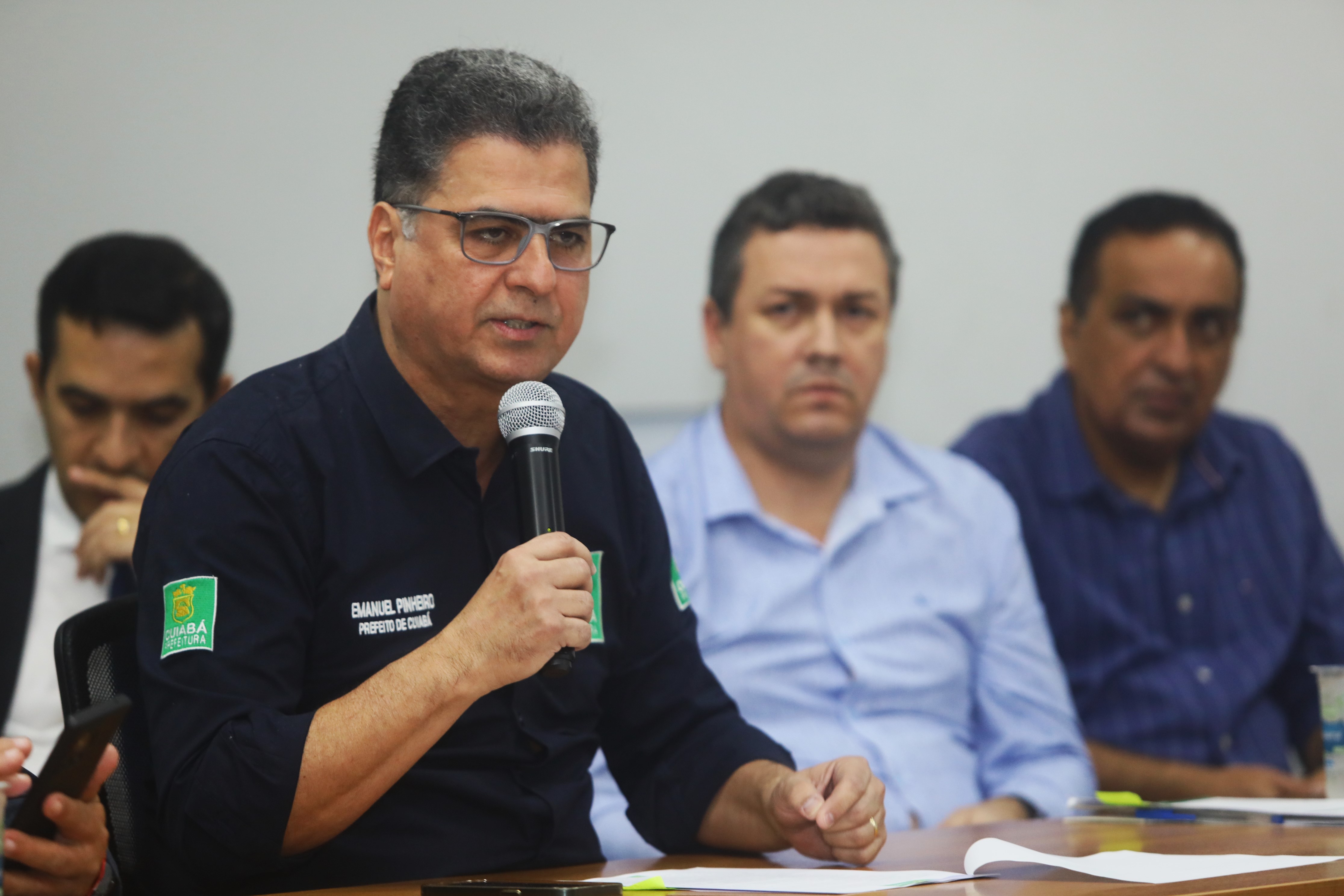 Saúde em crise: Emanuel rebate Estado e volta a cobrar recursos