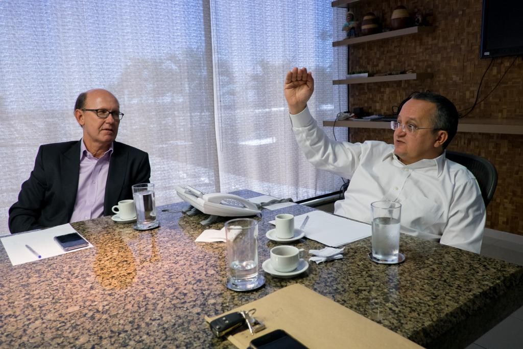 Alvo da Malebolge, situaÃ§Ã£o de Avalone se complica no PSDB e governo