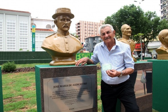 ExposiÃ§Ã£o do artista Fred FogaÃ§a Ã© destaque na PraÃ§a Alencastro