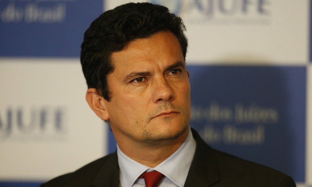 Moro dÃ¡ 48 horas para defesa de Lula entregar recibos originais de aluguel
