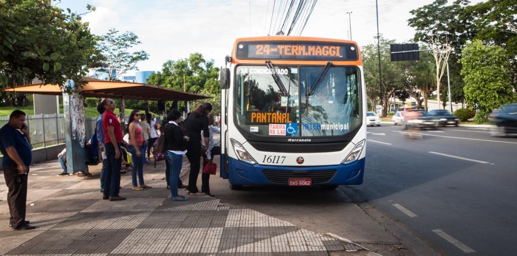 Governo retoma licitaÃ§Ã£o das linhas intermunicipais de Ã´nibus coletivos
