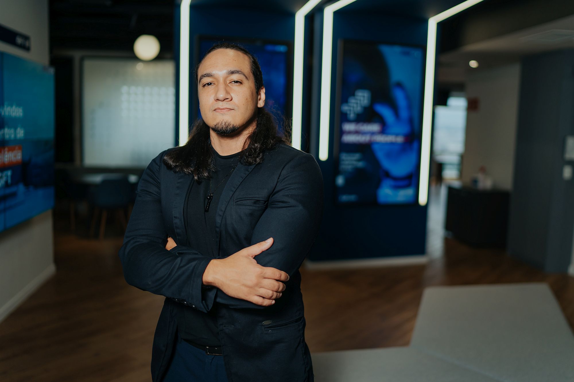 Acessibilidade cresce com a IA e companhias apostam na construção de modelos personalizados