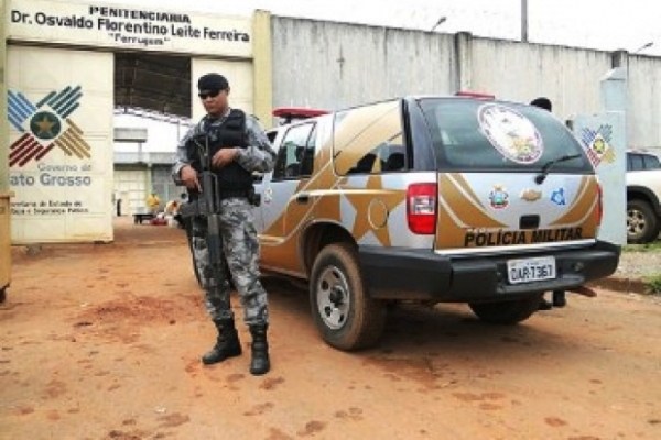 ForÃ§as de seguranÃ§a vÃ£o entrar em presÃ­dio; cinco mortes confirmadas