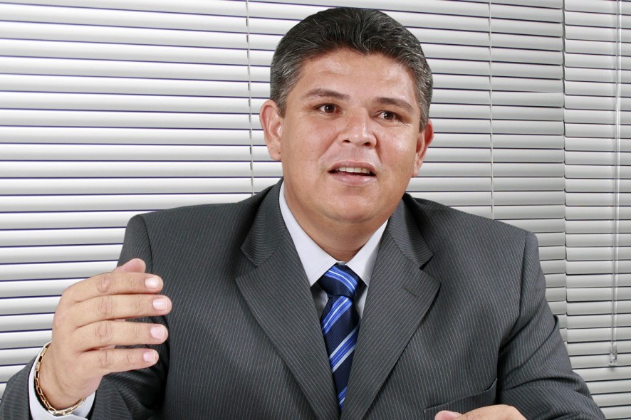 Prestes a assumir vaga de Fabris, Meraldo SÃ¡ Ã© multado por 'omissÃ£o' 