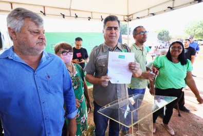 Prefeito lança obra de pavimentação do Vila Rosa; 4 mil pessoas beneficiadas