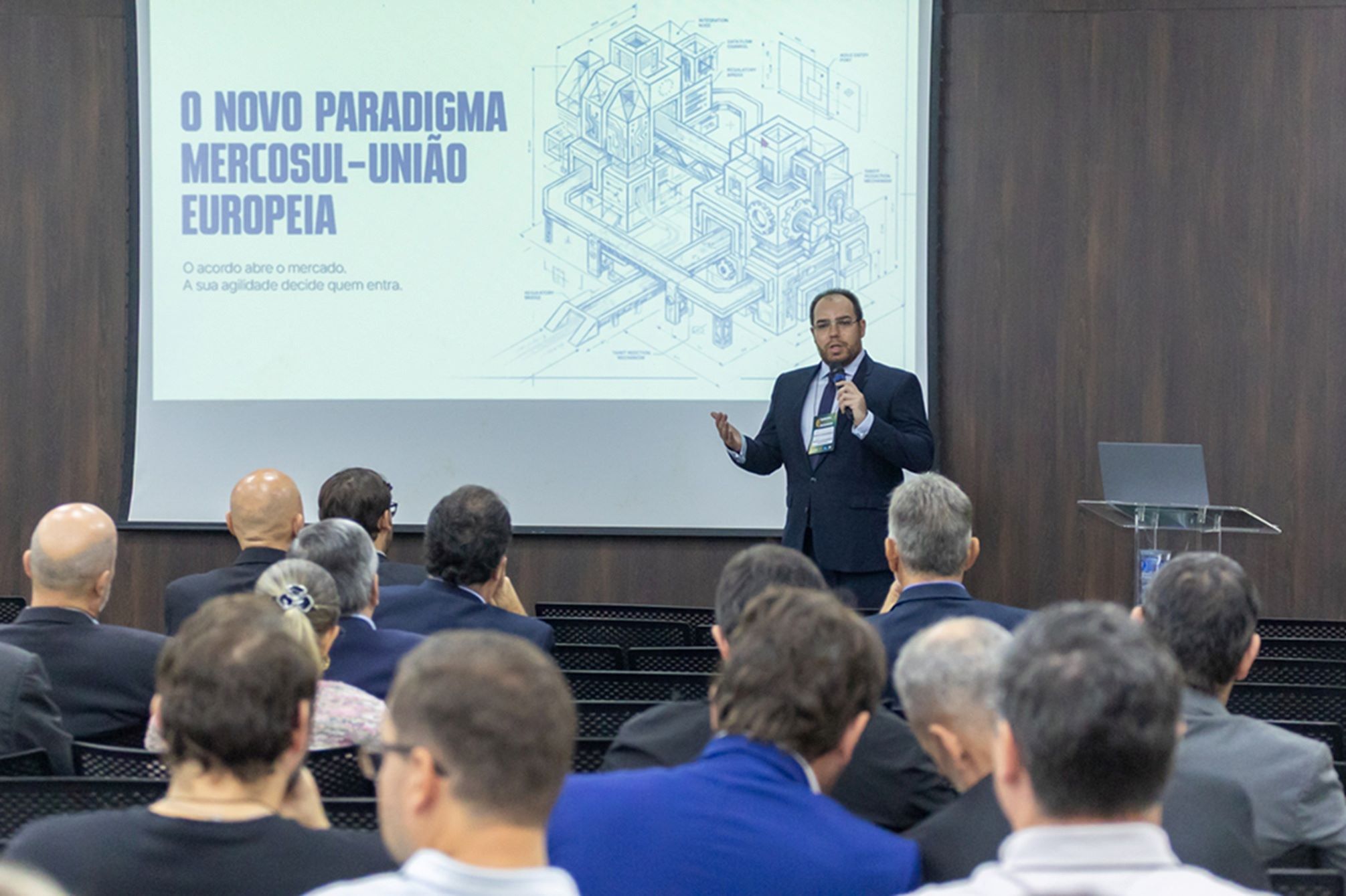 Antes de conquistar a Europa, empresas brasileiras precisam estar preparadas para os riscos da internacionalização